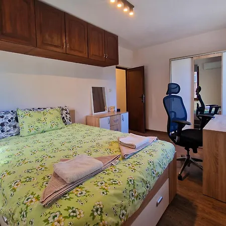 Апартамент Next To Kapana - Art *